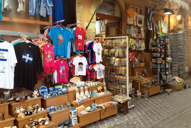 stylescoop-greece-chania-at-tourist-shop