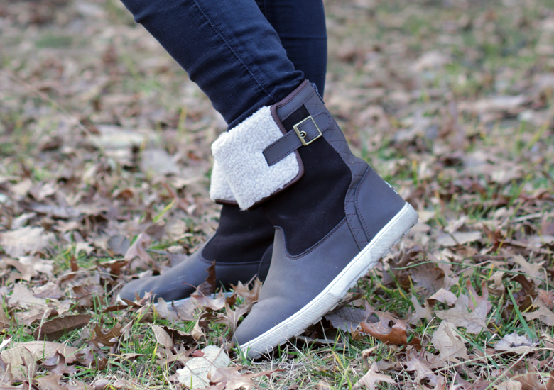 Lookbook | Layers & Cozy Boots | StyleScoop